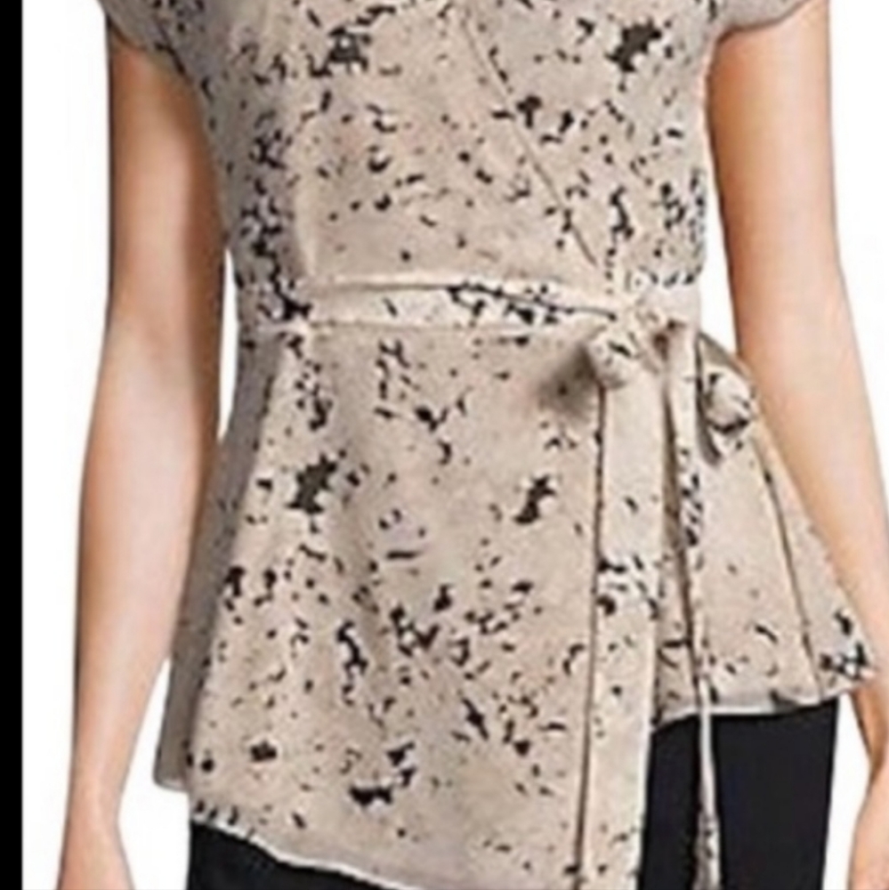H Halston Wrap Top With Splattered Pattern Size Xs - image 1